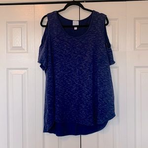 Peek-a-boo shoulder short sleeve top